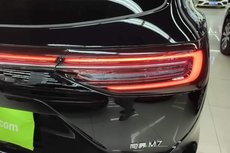 Used Hima AITO M7 2024 1.5T Intelligent Driving Rear-Drive Pro Version 5 Seats Right Rear Taillight