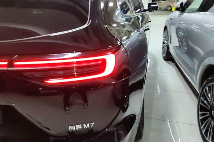 Used Hima AITO M7 2024 1.5T Intelligent Driving Rear-Drive Max Edition 5 Seats Right Rear Taillight