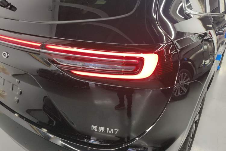 Used Hima AITO M7 2024 1.5T Intelligent Driving Rear-Drive Pro Version 5 Seats Right Rear Taillight