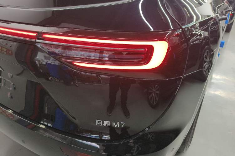 Used Hima AITO M7 2024 1.5T Intelligent Driving Rear-Drive Pro Version 5 Seats Right Rear Taillight