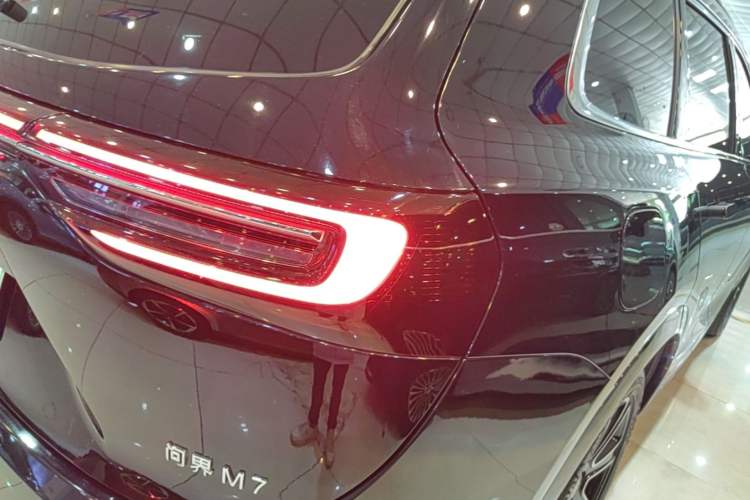 Used Hima AITO M7 2024 1.5T Intelligent Driving Rear-Drive Pro Version 5 Seats Right Rear Taillight