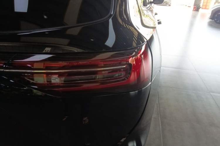 Used Hima AITO M7 2024 1.5T Intelligent Driving 4WD Max Edition 5 Seats Right Rear Taillight