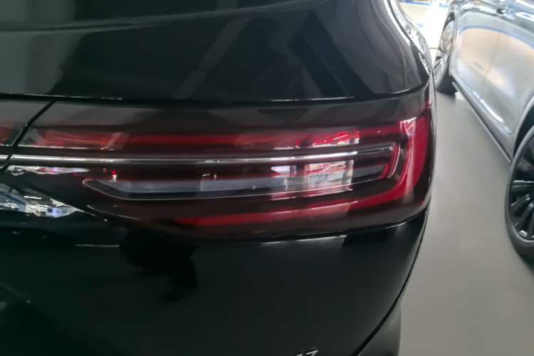 Used Hima AITO M7 2024 1.5T Intelligent Drive 4WD Ultra Version 5 Seats Right Rear Taillight