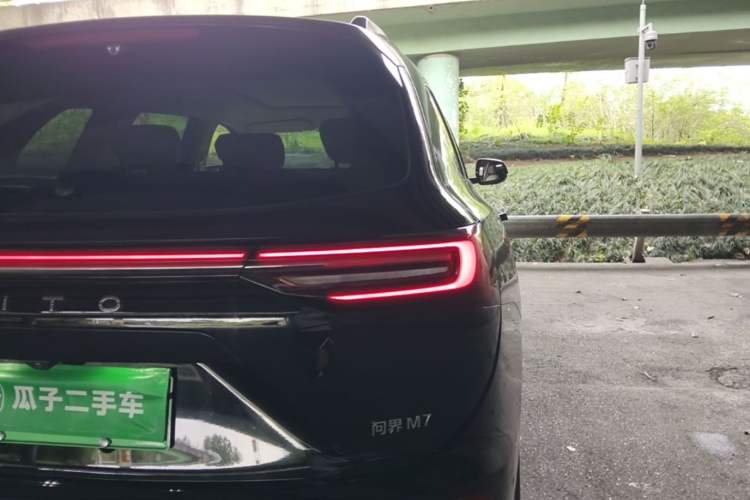 Used Hima AITO M7 2024 1.5T Intelligent Driving Rear-Drive Max Edition 5 Seats Right Rear Taillight