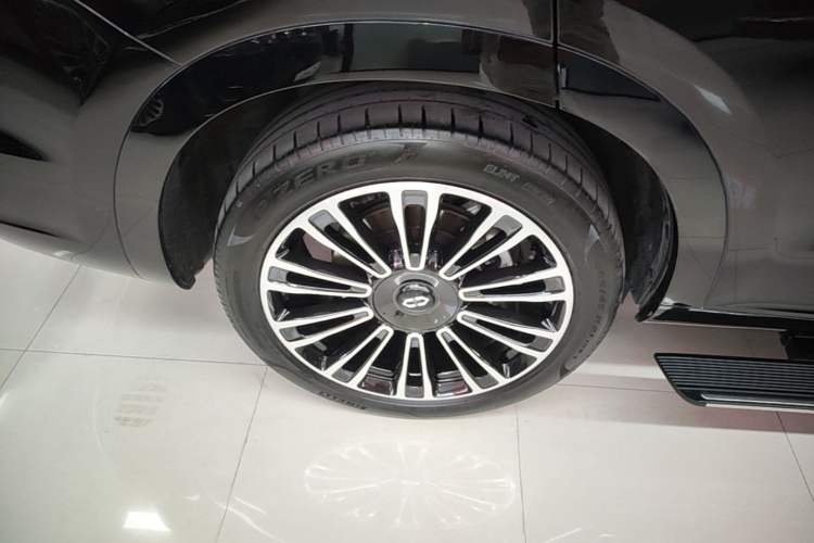 Used Hima AITO M7 2024 1.5T Intelligent Drive Rear-Drive Ultra Version 5 Seats Right Rear Wheel Hub