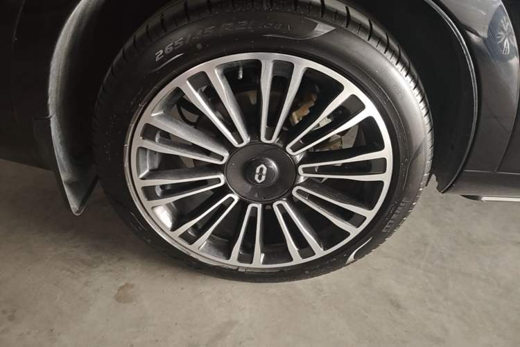 Used Hima AITO M7 2024 1.5T Intelligent Drive 4WD Ultra Version 5 Seats Right Rear Wheel Hub