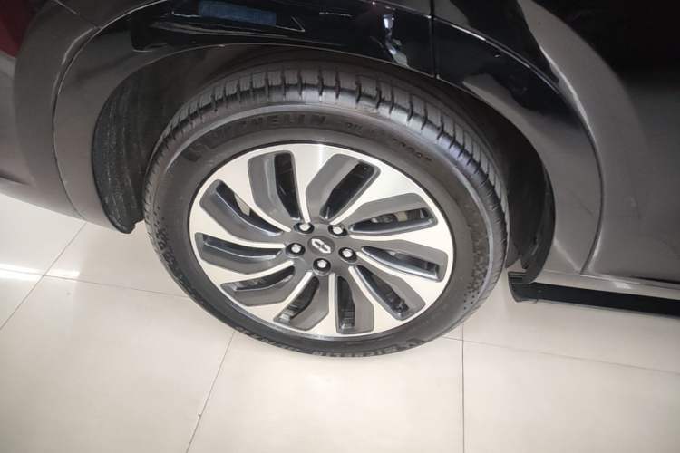 Used Hima AITO M7 2024 1.5T Intelligent Driving Rear-Drive Max Edition 5 Seats Right Rear Wheel Hub