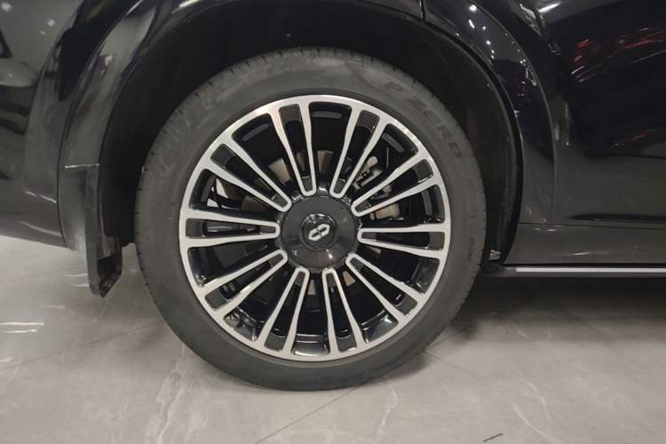 Used Hima AITO M7 2024 1.5T Intelligent Driving Rear-Drive Max Edition 5 Seats Right Rear Wheel Hub
