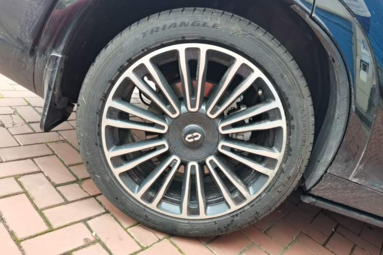 Used Hima AITO M7 2024 1.5T Intelligent Driving 4WD Max Edition 5 Seats Right Rear Wheel Hub