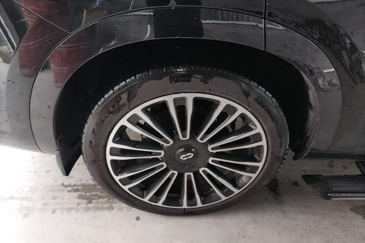Used Hima AITO M7 2024 1.5T Intelligent Drive 4WD Ultra Version 5 Seats Right Rear Wheel Hub