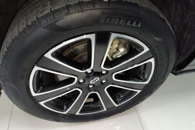 Used Hima AITO M7 2024 1.5T Intelligent Drive 4WD Ultra Version 5 Seats Right Rear Wheel Hub