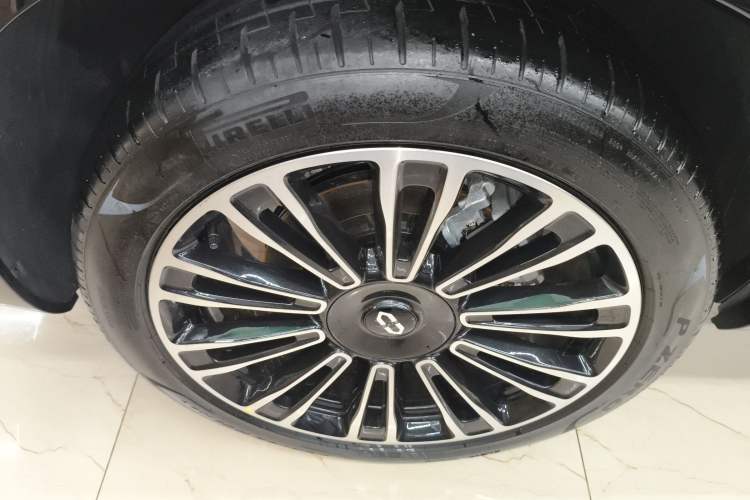 Used Hima AITO M7 2024 1.5T Intelligent Driving Rear-Drive Ultra Version 6 Seats Right Rear Wheel Hub