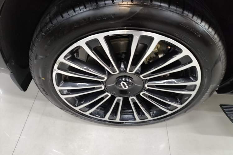 Used Hima AITO M7 2024 1.5T Intelligent Driving 4WD Pro Edition 5 Seats Right Rear Wheel Hub