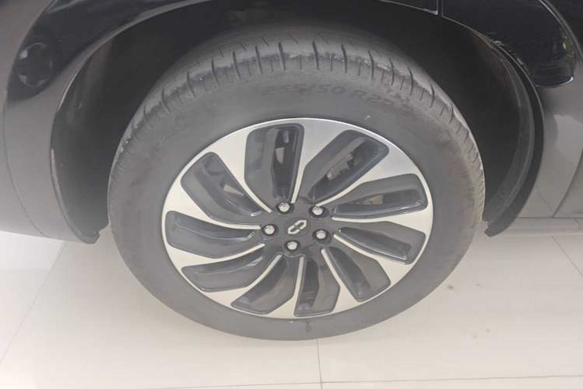 Used Hima AITO M7 2024 1.5T Rear-Drive Plus Version 5 Seats Right Rear Wheel Hub