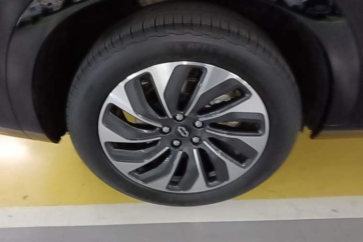 Used Hima AITO M7 2024 1.5T Intelligent Driving 4WD Max Edition 5 Seats Right Rear Wheel Hub
