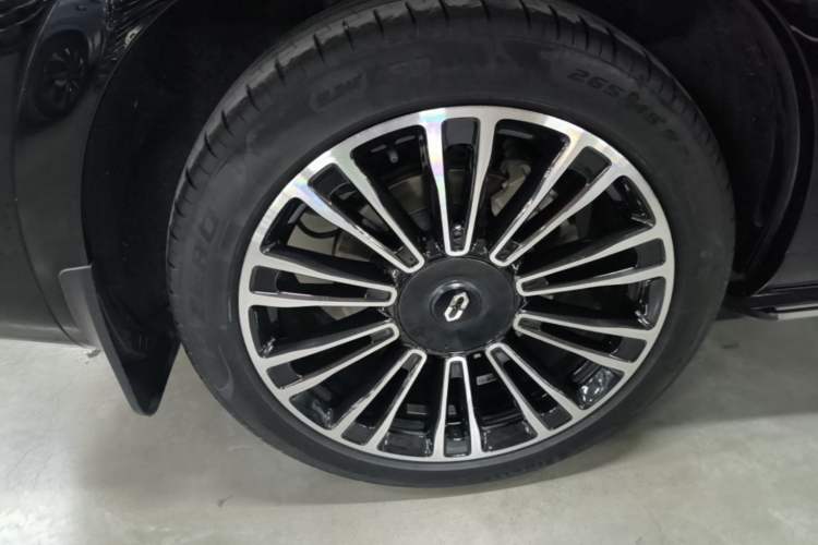 Used Hima AITO M7 2024 1.5T Intelligent Drive Rear-Drive Ultra Version 5 Seats Right Rear Wheel Hub