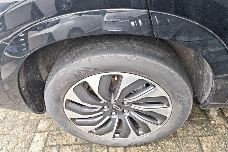 Used Hima AITO M7 2024 1.5T Rear-Drive Plus Version 6 Seats Right Rear Wheel Hub