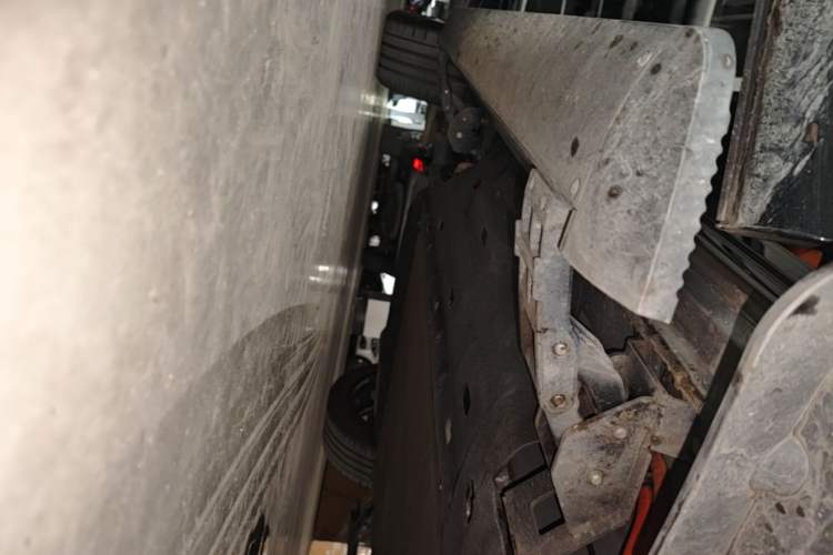 Used Hima AITO M7 2024 1.5T Intelligent Drive 4WD Ultra Version 5 Seats Right Side Sill