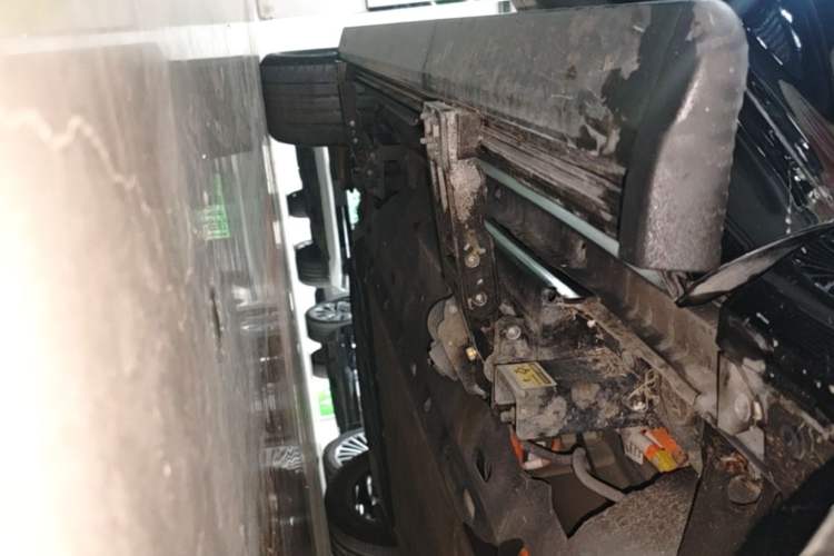 Used Hima AITO M7 2024 1.5T Rear-Drive Plus Version 5 Seats Right Side Sill