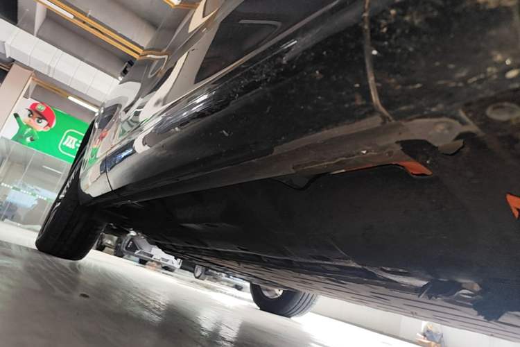 Used Hima AITO M7 2024 1.5T Rear-Drive Plus Version 6 Seats Right Side Sill