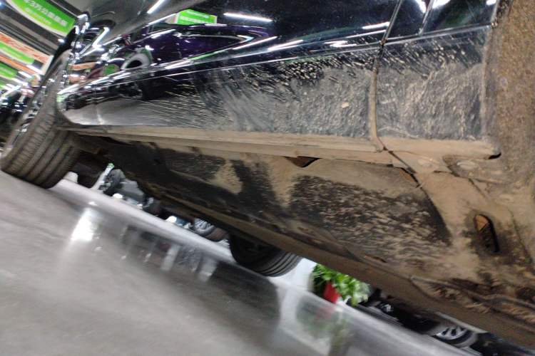 Used Hima AITO M7 2024 1.5T Rear-Drive Plus Version 5 Seats Right Side Sill