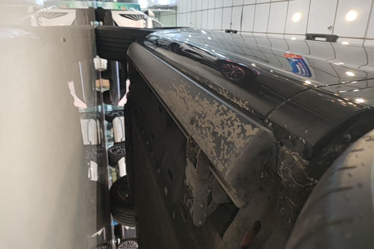 Used Hima AITO M7 2024 1.5T Rear-Drive Plus Version 5 Seats Right Side Sill