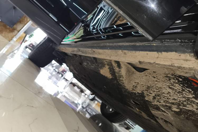 Used Hima AITO M7 2024 1.5T Intelligent Driving Rear-Drive Ultra Version 6 Seats Right Side Sill