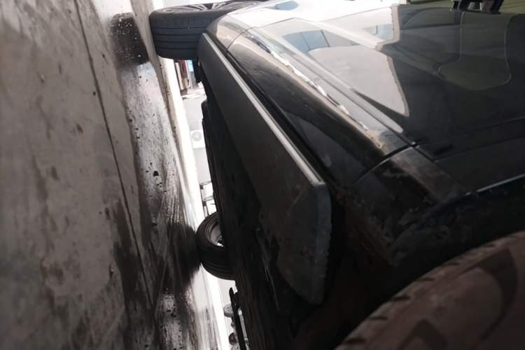 Used Hima AITO M7 2024 1.5T Intelligent Drive 4WD Ultra Version 5 Seats Right Side Sill