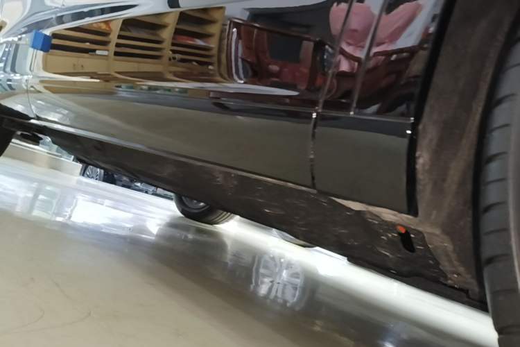 Used Hima AITO M7 2024 1.5T Intelligent Driving Rear-Drive Pro Version 5 Seats Right Side Sill
