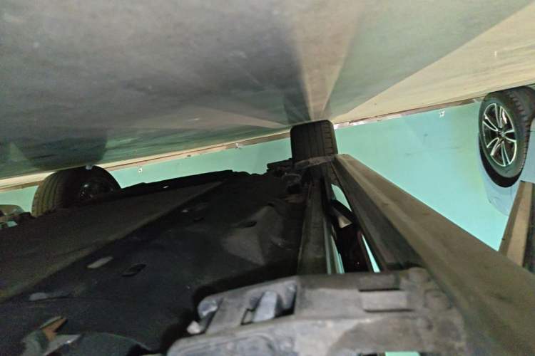 Used Hima AITO M7 2024 1.5T Rear-Drive Plus Version 5 Seats Right Side Sill