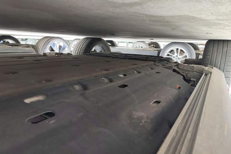 Used Hima AITO M7 2024 1.5T Intelligent Drive 4WD Ultra Version 5 Seats Right Side Sill