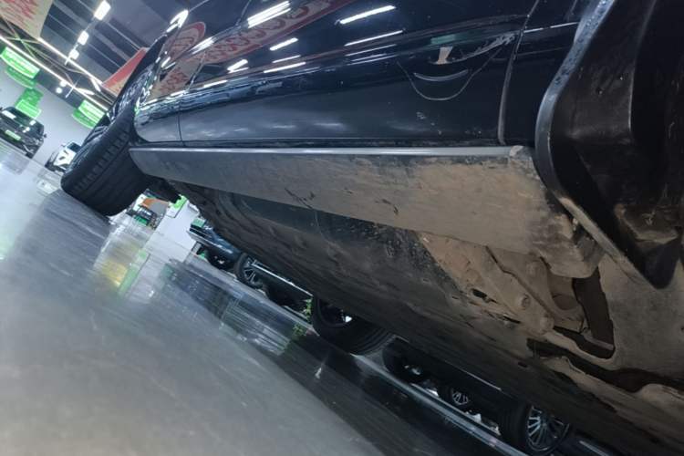 Used Hima AITO M7 2024 1.5T Intelligent Drive Rear-Drive Ultra Version 5 Seats Right Side Sill
