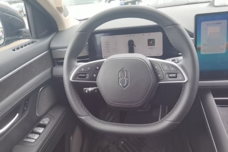 Used Hima AITO M7 2024 1.5T Four-Wheel Drive Plus Version 5 Seats Steering Wheel