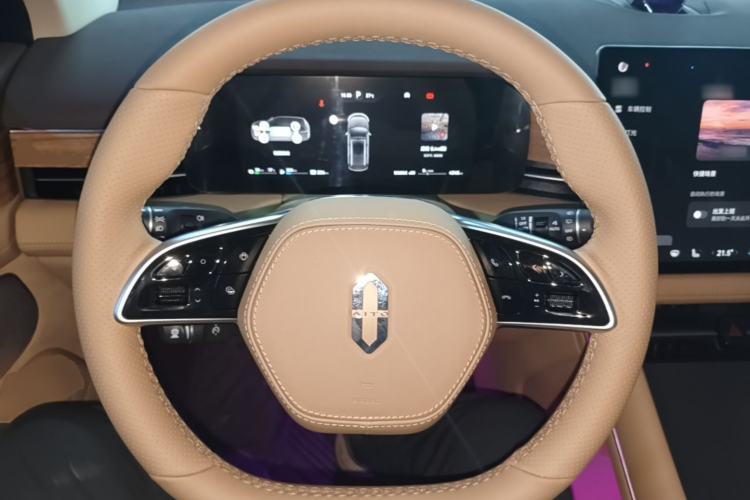Used Hima AITO M7 2024 1.5T Intelligent Driving Rear-Drive Pro Version 6 Seats Steering Wheel