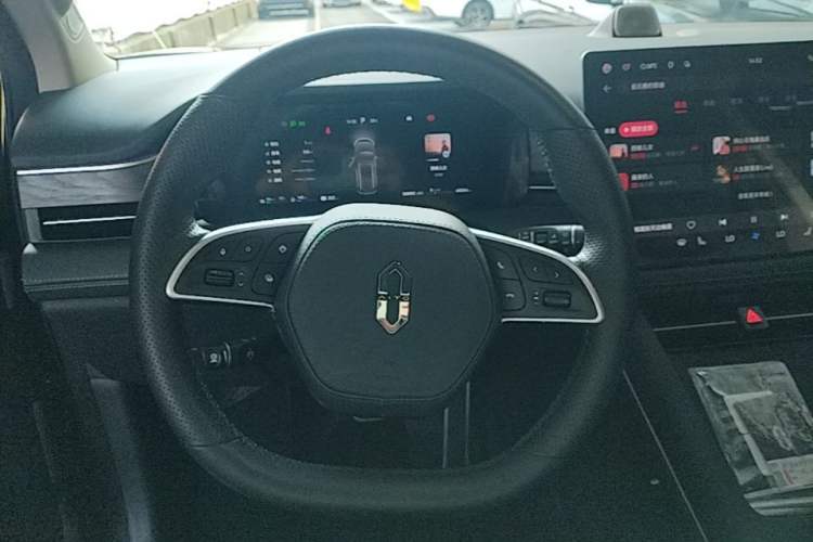 Used Hima AITO M7 2024 1.5T Intelligent Driving 4WD Max Edition 5 Seats Steering Wheel