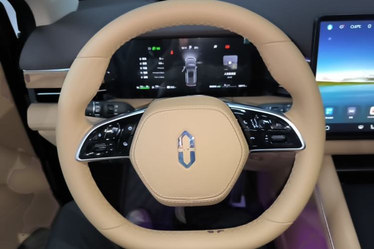 Used Hima AITO M7 2024 1.5T Intelligent Driving 4WD Max Edition 5 Seats Steering Wheel