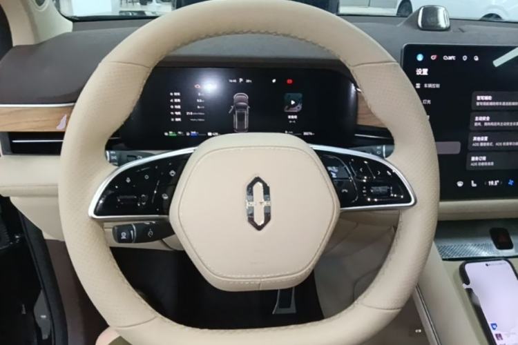 Used Hima AITO M7 2024 1.5T Intelligent Driving 4WD Max Edition 5 Seats Steering Wheel