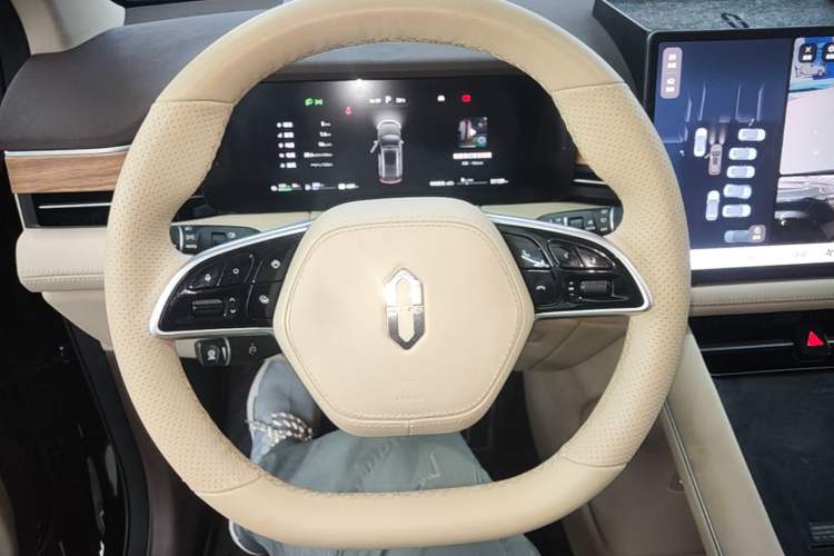 Used Hima AITO M7 2024 1.5T Intelligent Driving Rear-Drive Max Edition 5 Seats Steering Wheel