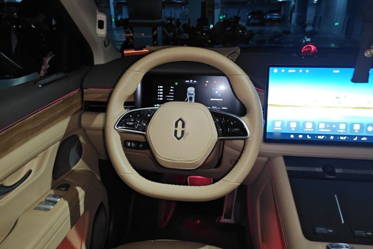 Used Hima AITO M7 2024 1.5T Intelligent Driving Rear-Drive Pro Version 5 Seats Steering Wheel