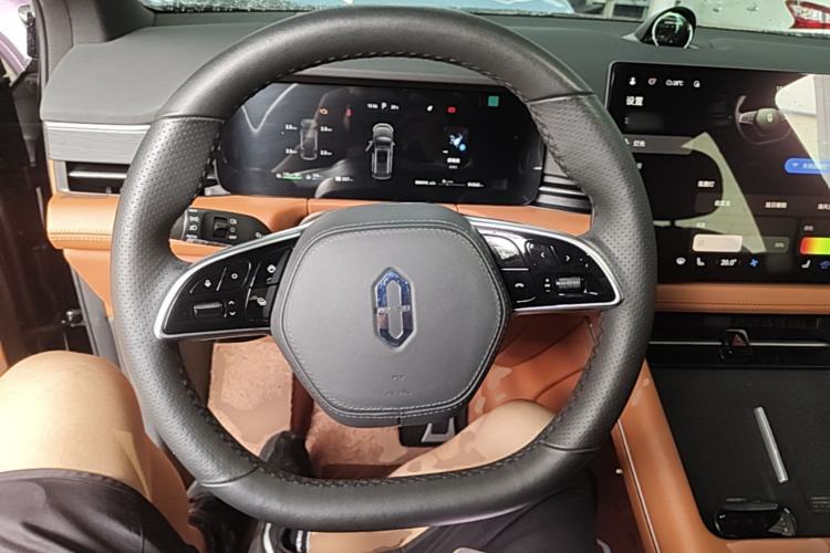 Used Hima AITO M7 2024 1.5T Intelligent Driving Rear-Drive Ultra Version 6 Seats Steering Wheel