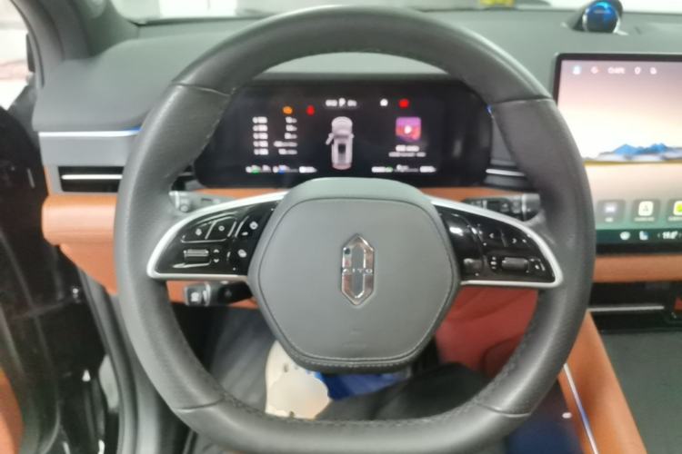 Used Hima AITO M7 2024 1.5T Intelligent Drive 4WD Ultra Version 5 Seats Steering Wheel