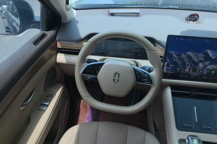 Used Hima AITO M7 2024 1.5T Intelligent Driving Rear-Drive Pro Version 6 Seats Steering Wheel