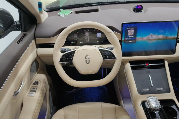 Used Hima AITO M7 2024 1.5T Intelligent Driving Rear-Drive Pro Version 5 Seats Steering Wheel