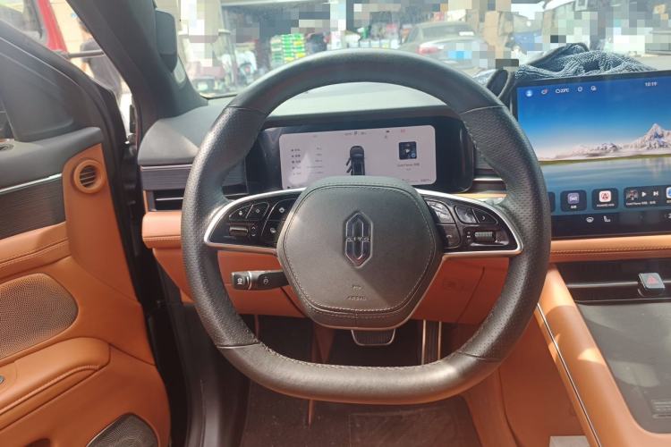 Used Hima AITO M7 2024 1.5T Intelligent Driving 4WD Ultra Version 6 Seats Steering Wheel