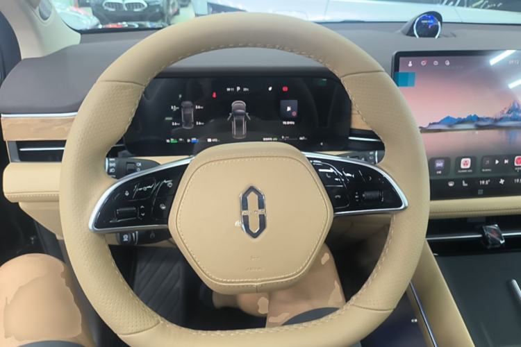 Used Hima AITO M7 2024 1.5T Intelligent Driving Rear-Drive Pro Version 5 Seats Steering Wheel