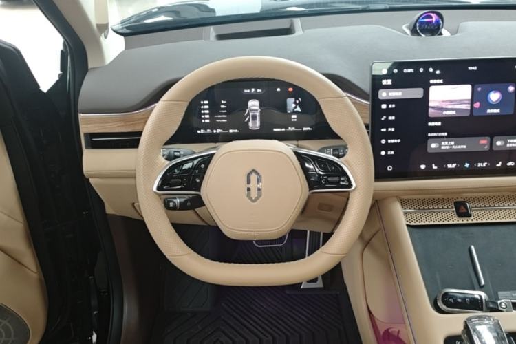 Used Hima AITO M7 2024 1.5T Intelligent Driving Rear-Drive Pro Version 5 Seats Steering Wheel