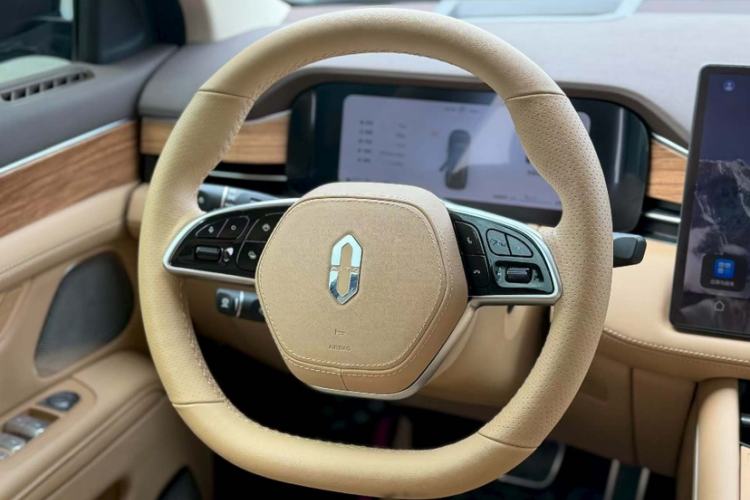 Used Hima AITO M7 2024 1.5T Intelligent Driving Rear-Drive Max Edition 5 Seats Steering Wheel