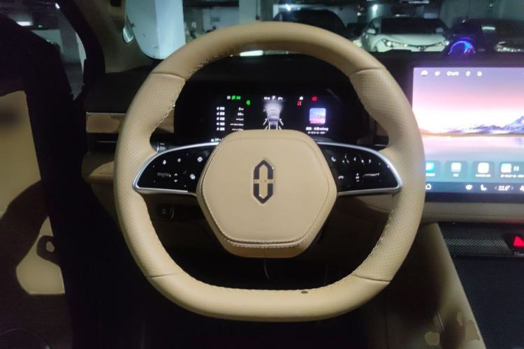 Used Hima AITO M7 2024 1.5T Intelligent Driving Rear-Drive Ultra Version 6 Seats Steering Wheel