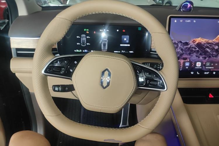 Used Hima AITO M7 2024 1.5T Intelligent Driving Rear-Drive Ultra Version 6 Seats Steering Wheel