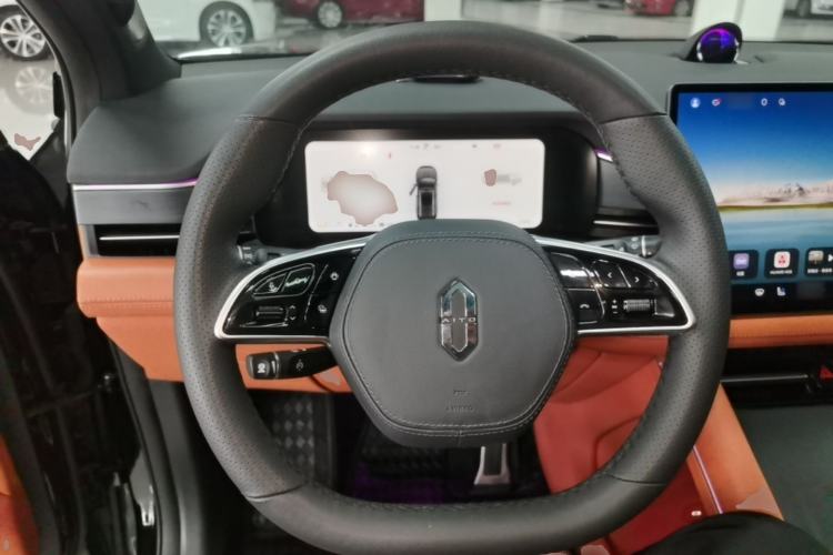 Used Hima AITO M7 2024 1.5T Intelligent Drive 4WD Ultra Version 5 Seats Steering Wheel
